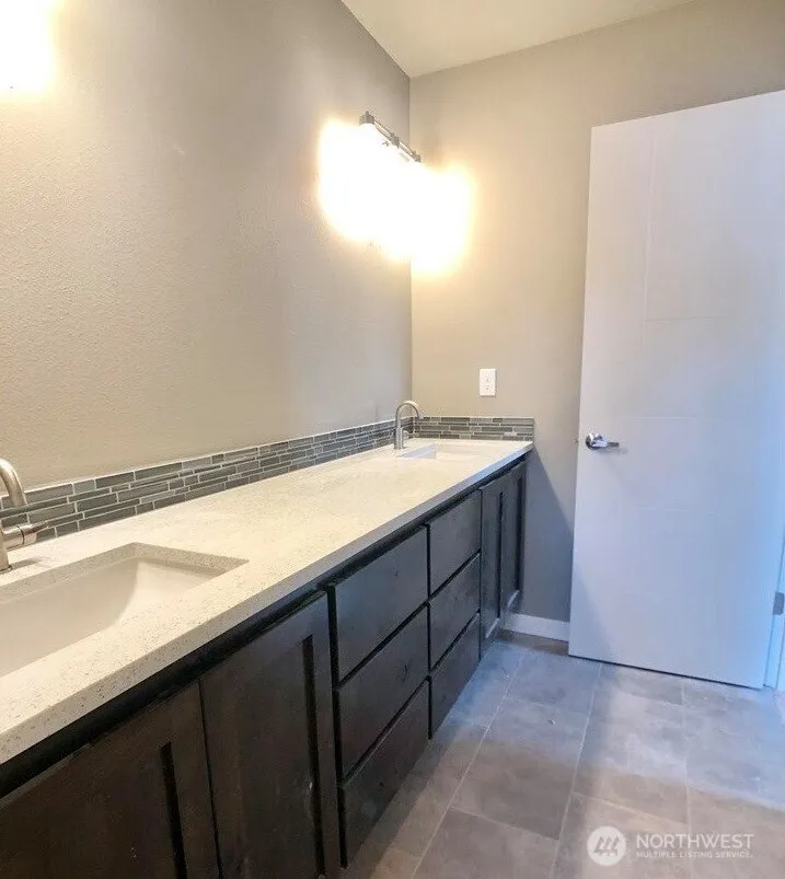 4333 NE 87th Street Vancouver, WA 98665