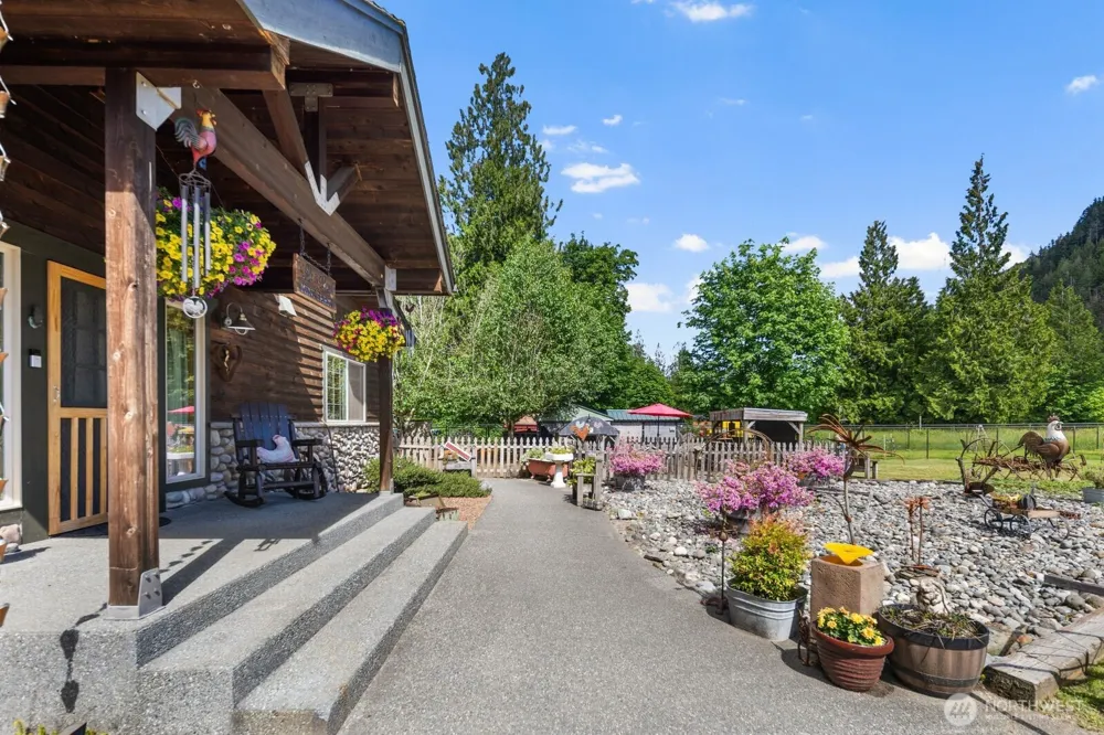 42813 Rivers Edge Court Concrete, WA 98237