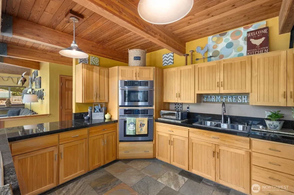 42813 Rivers Edge Court Concrete, WA 98237