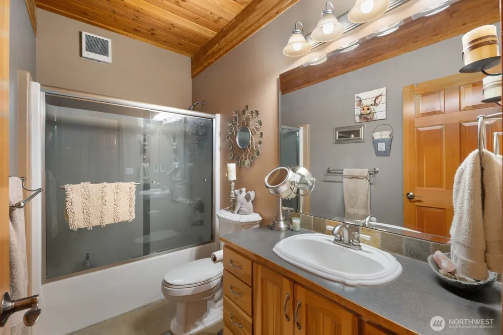 42813 Rivers Edge Court Concrete, WA 98237