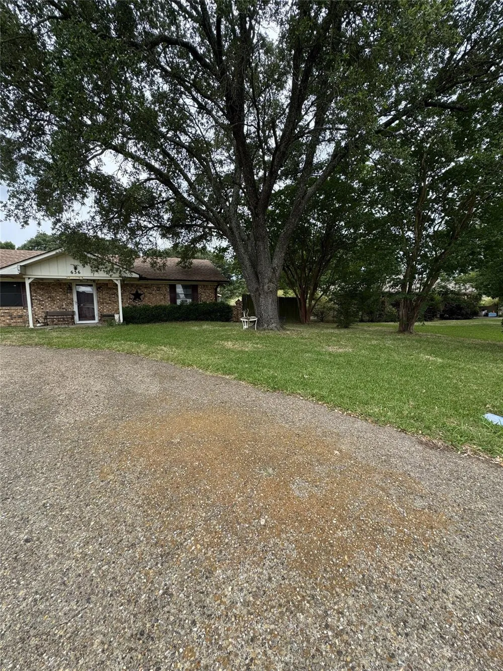 636 E Kempner Street Mabank, TX 75147