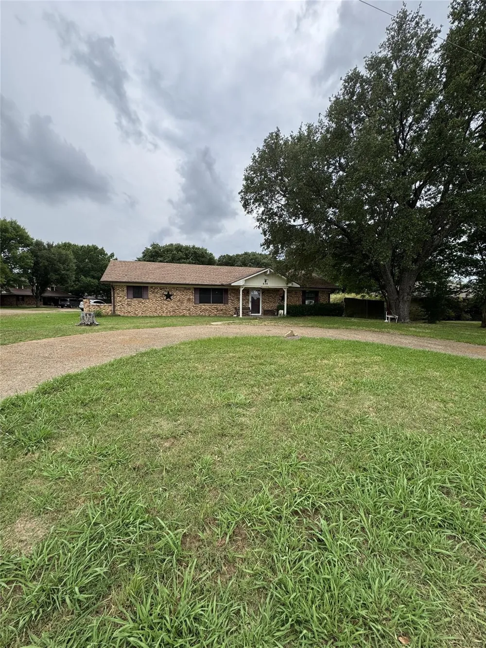 636 E Kempner Street Mabank, TX 75147