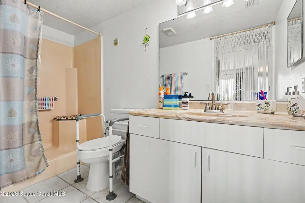 1420 Huntington Lane #2402 Rockledge, FL 32955