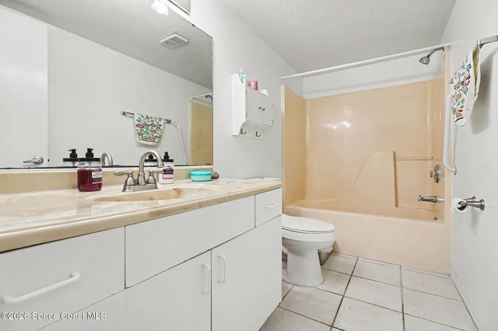 1420 Huntington Lane #2402 Rockledge, FL 32955