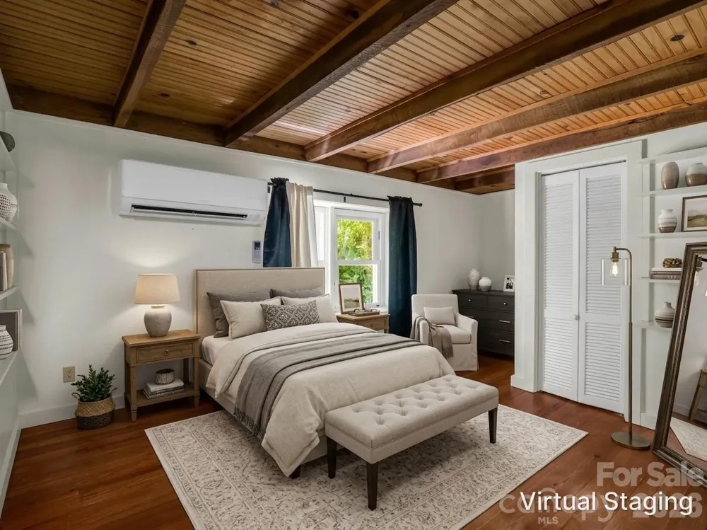 255 & 257 Crescent Street Saluda, NC 28773