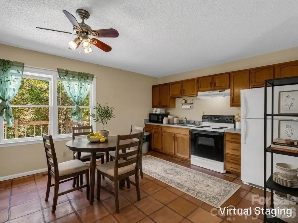 255 & 257 Crescent Street Saluda, NC 28773