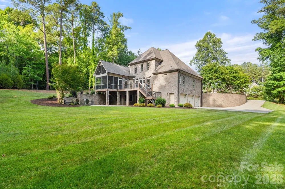 8050 Windswept Drive Belews Creek, NC 27009
