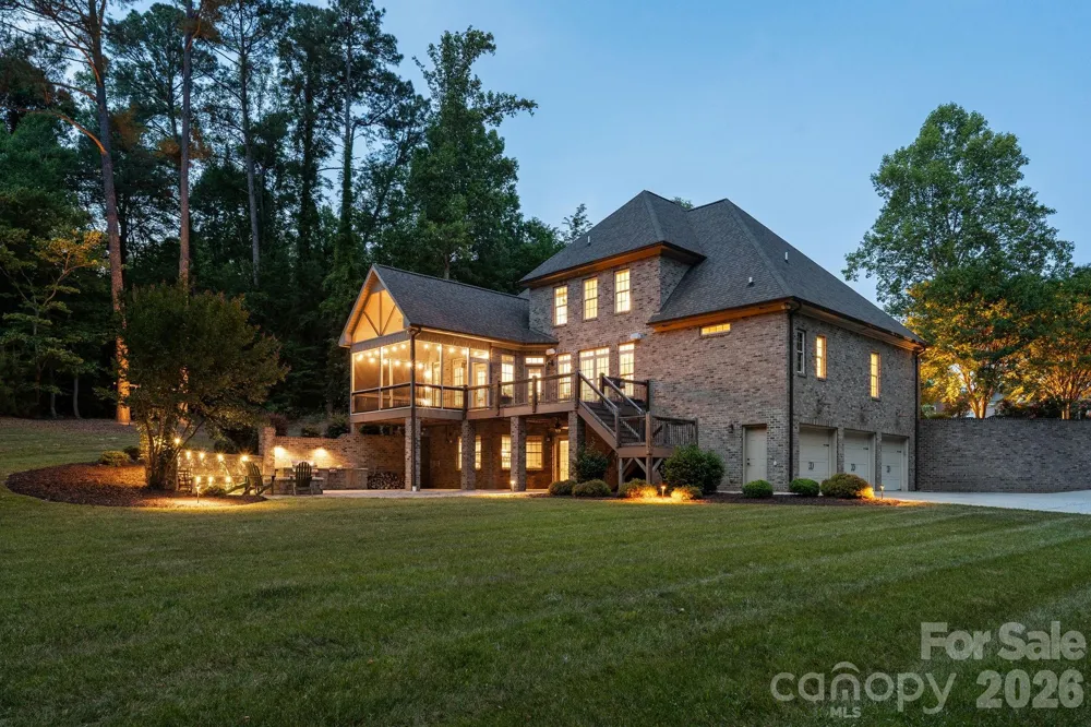 8050 Windswept Drive Belews Creek, NC 27009