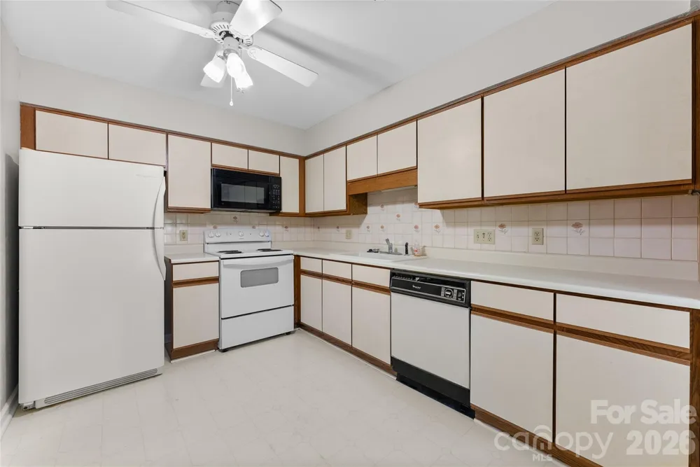 4102 Dominic Lane Asheville, NC 28805