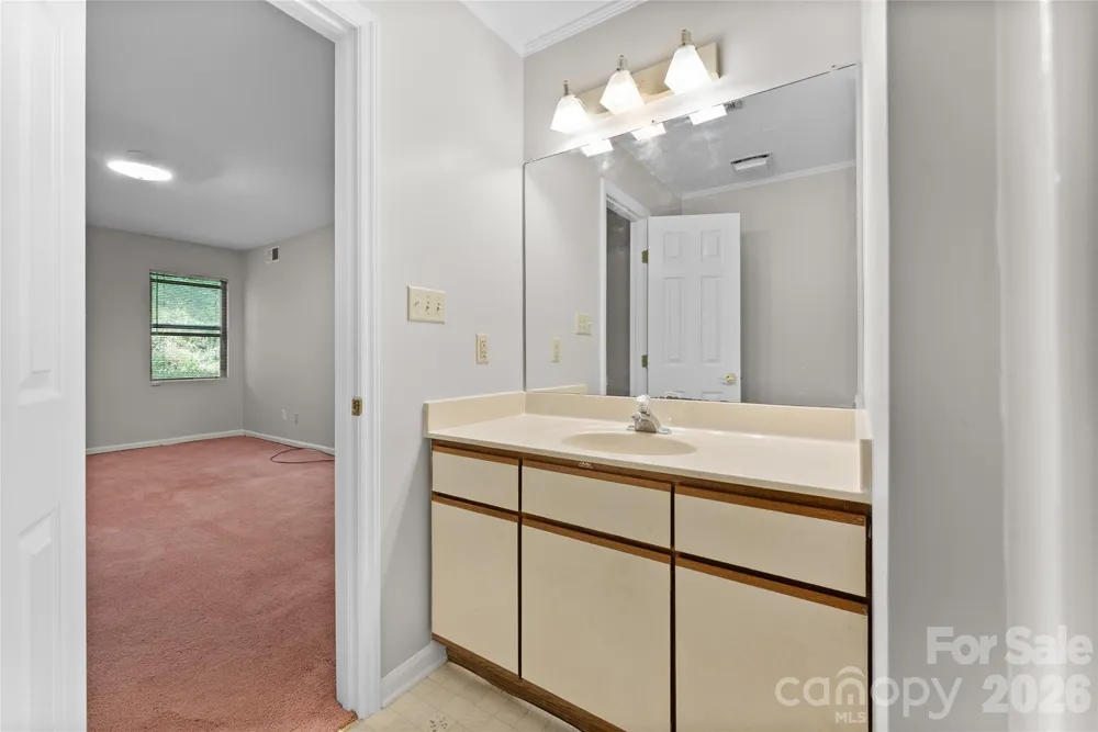 4102 Dominic Lane Asheville, NC 28805