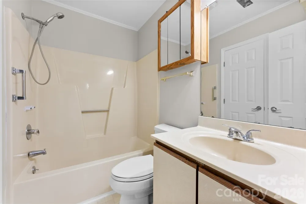 4102 Dominic Lane Asheville, NC 28805