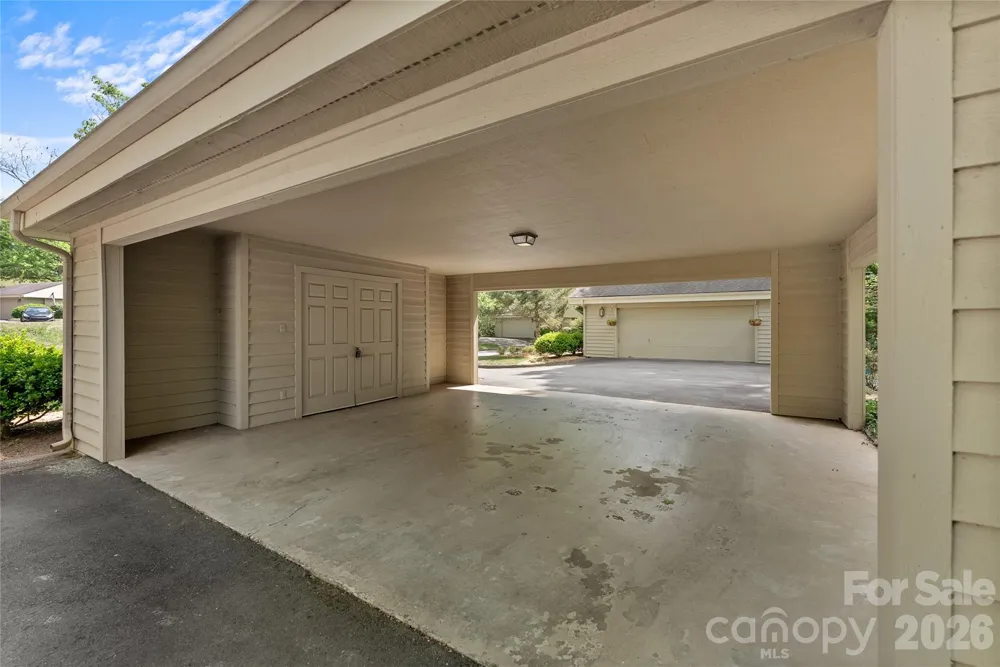 4102 Dominic Lane Asheville, NC 28805