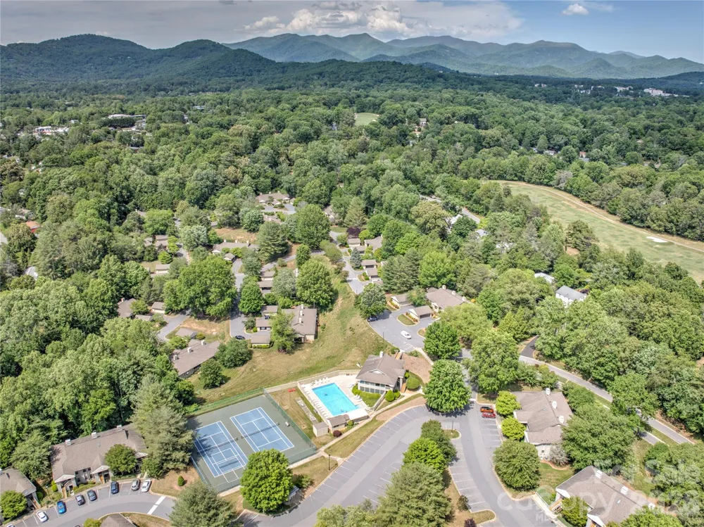 4102 Dominic Lane Asheville, NC 28805