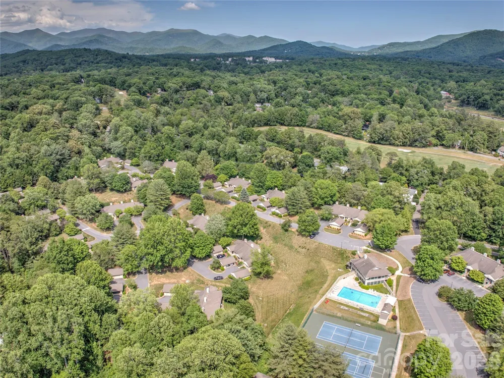 4102 Dominic Lane Asheville, NC 28805