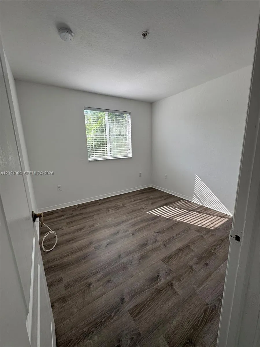 8936 W Flagler St #201 Miami, FL 33174