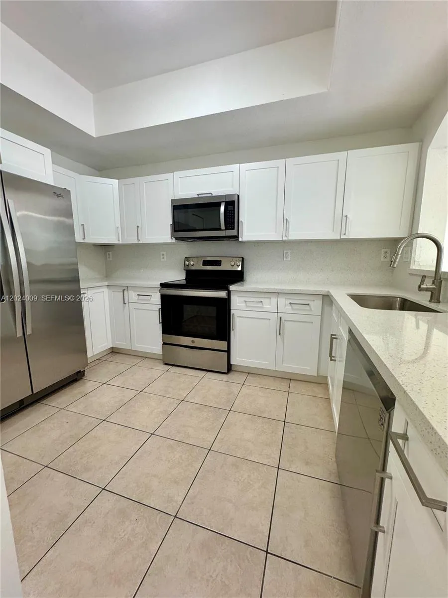 8936 W Flagler St #201 Miami, FL 33174