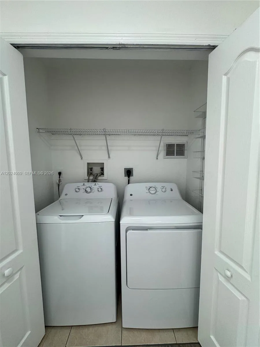 8936 W Flagler St #201 Miami, FL 33174
