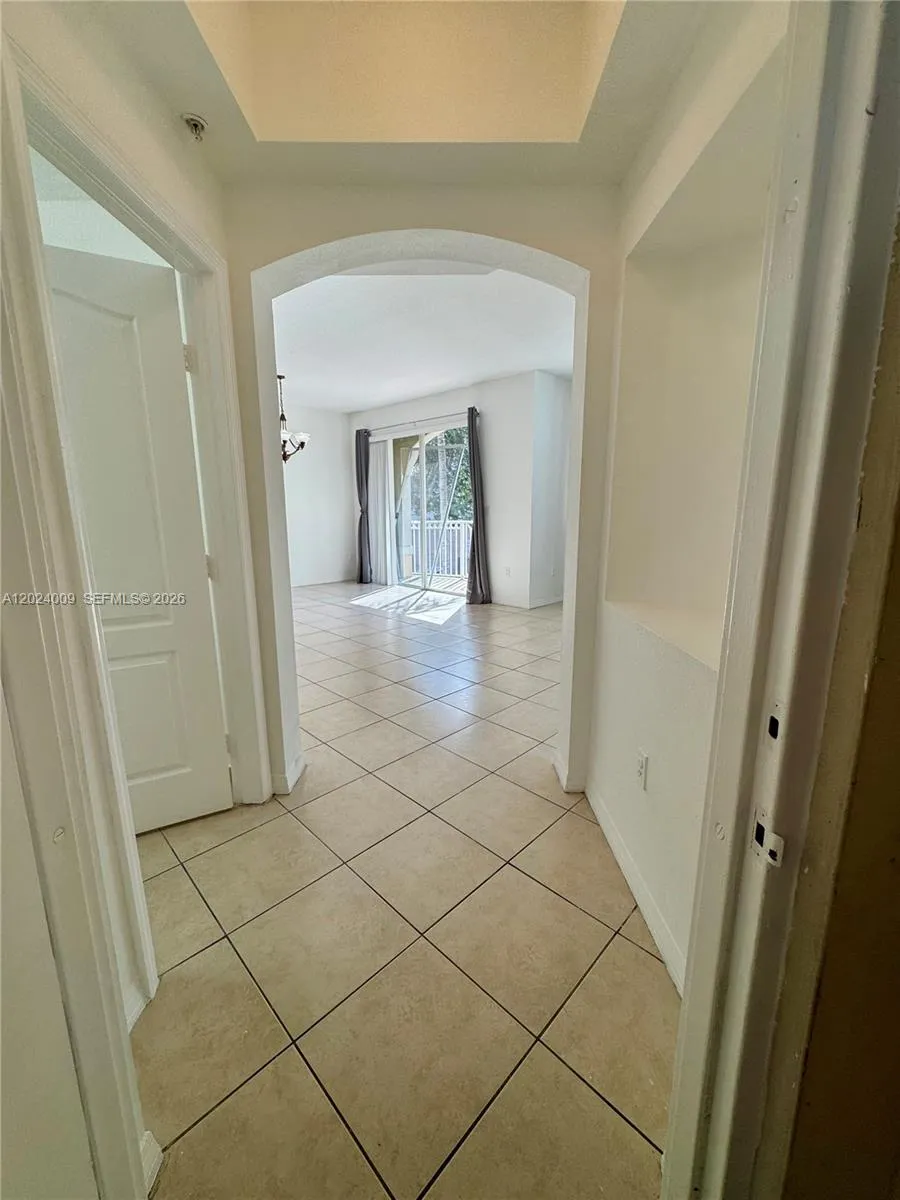 8936 W Flagler St #201 Miami, FL 33174
