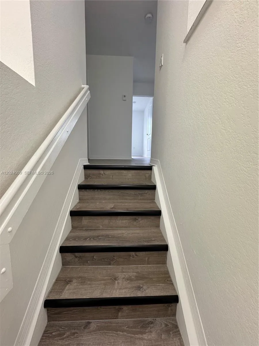 8936 W Flagler St #201 Miami, FL 33174