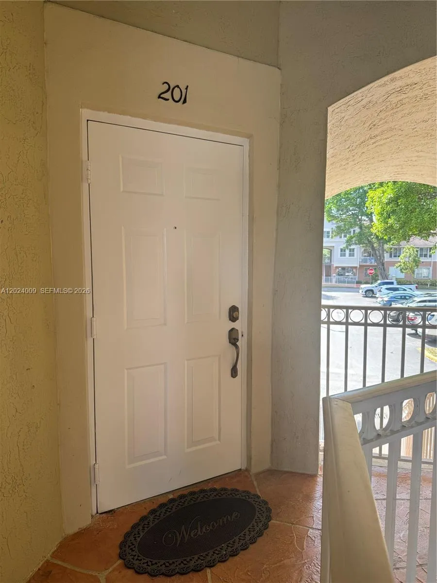 8936 W Flagler St #201 Miami, FL 33174