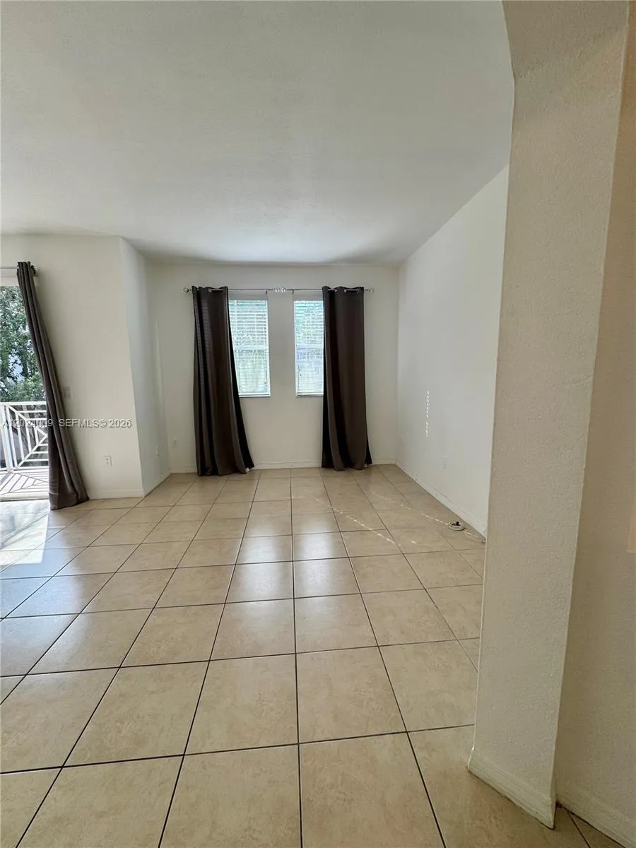 8936 W Flagler St #201 Miami, FL 33174