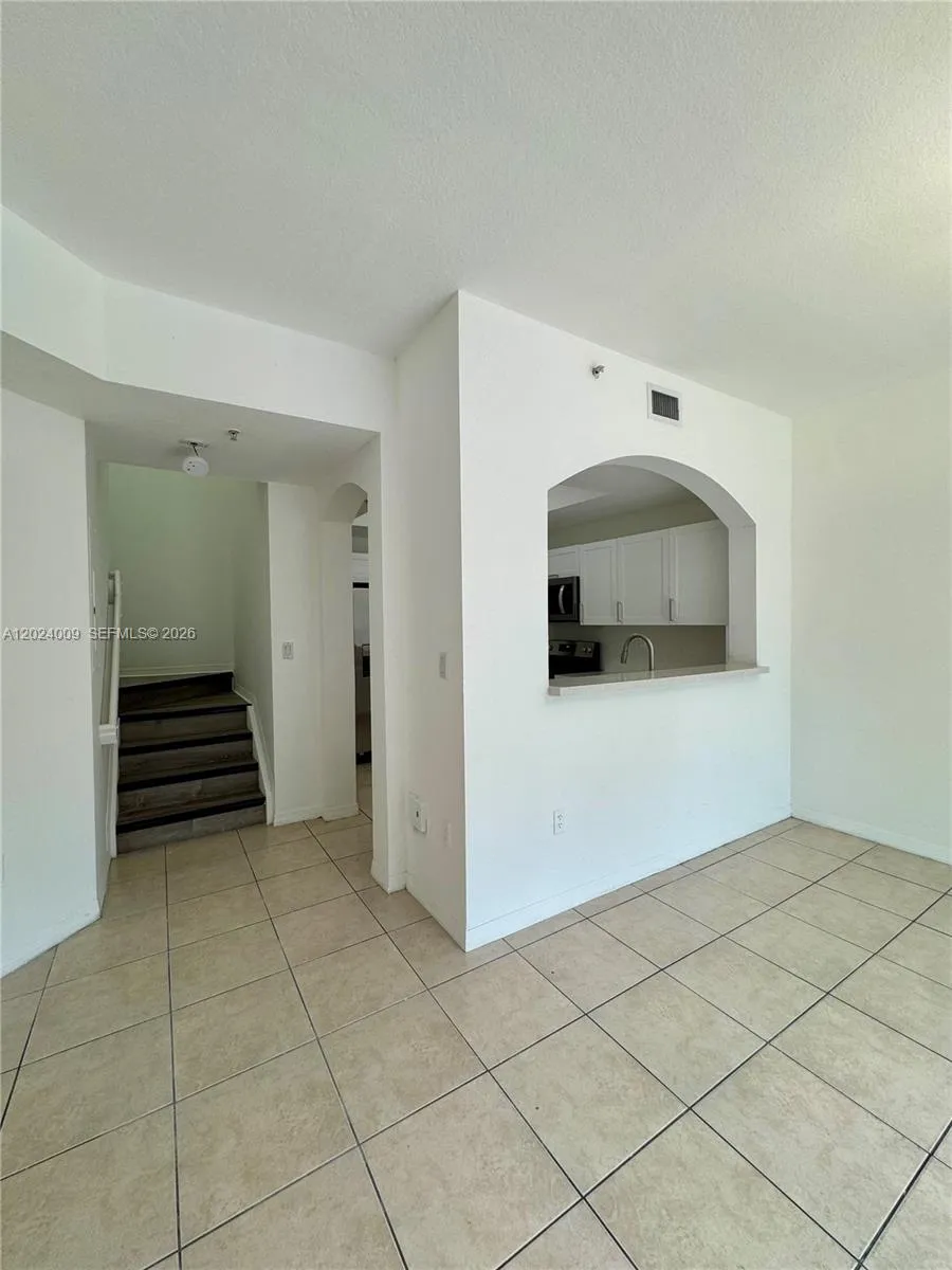 8936 W Flagler St #201 Miami, FL 33174