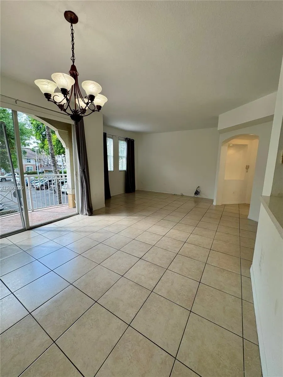 8936 W Flagler St #201 Miami, FL 33174