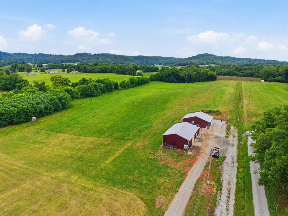 1050 Franks Ferry Rd Sparta, TN 38583