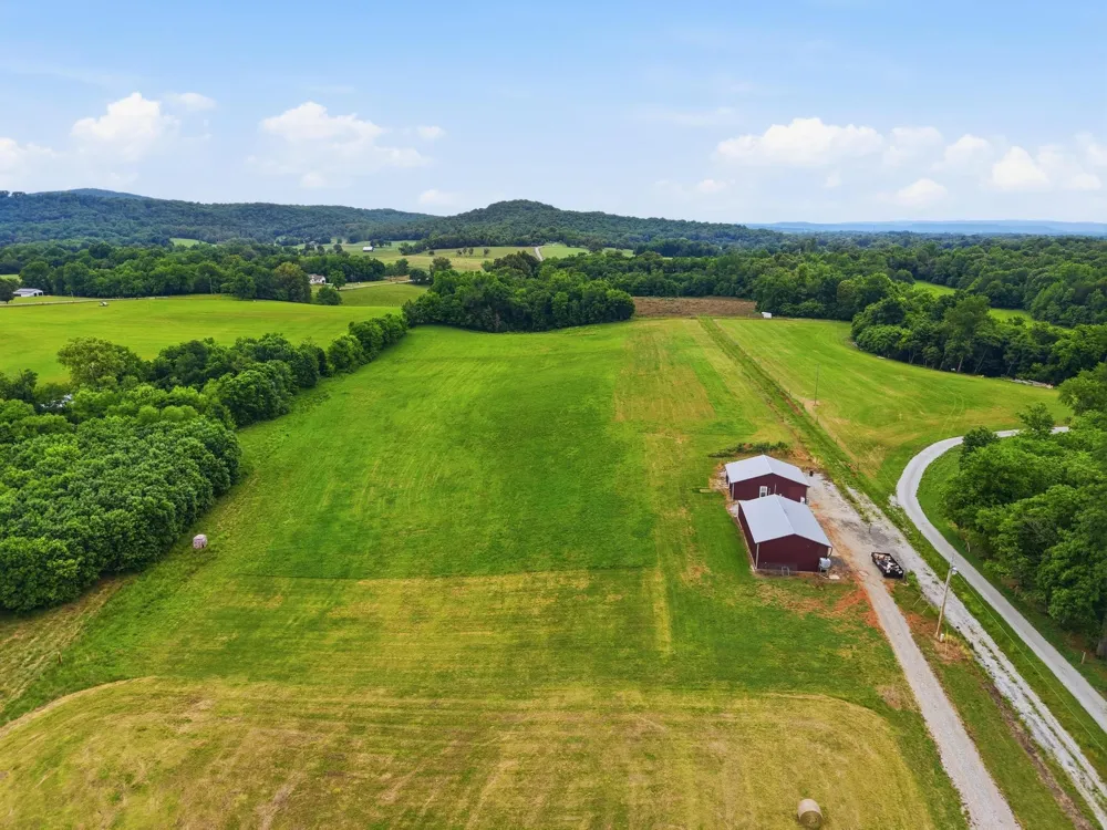 1050 Franks Ferry Rd Sparta, TN 38583