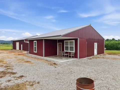 1050 Franks Ferry Rd