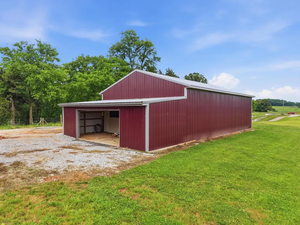 1050 Franks Ferry Rd Sparta, TN 38583