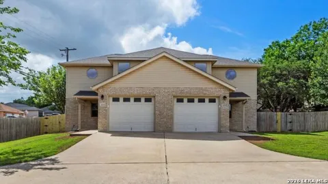 3013/3015 Green Mountain Drive