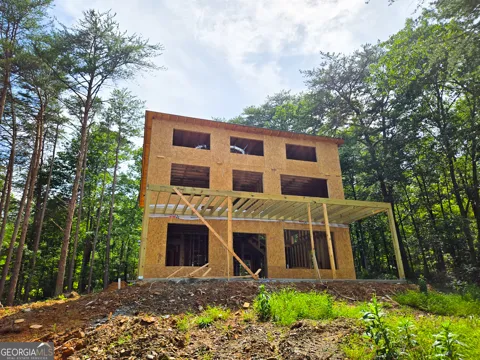 160 Whispering Pines RD