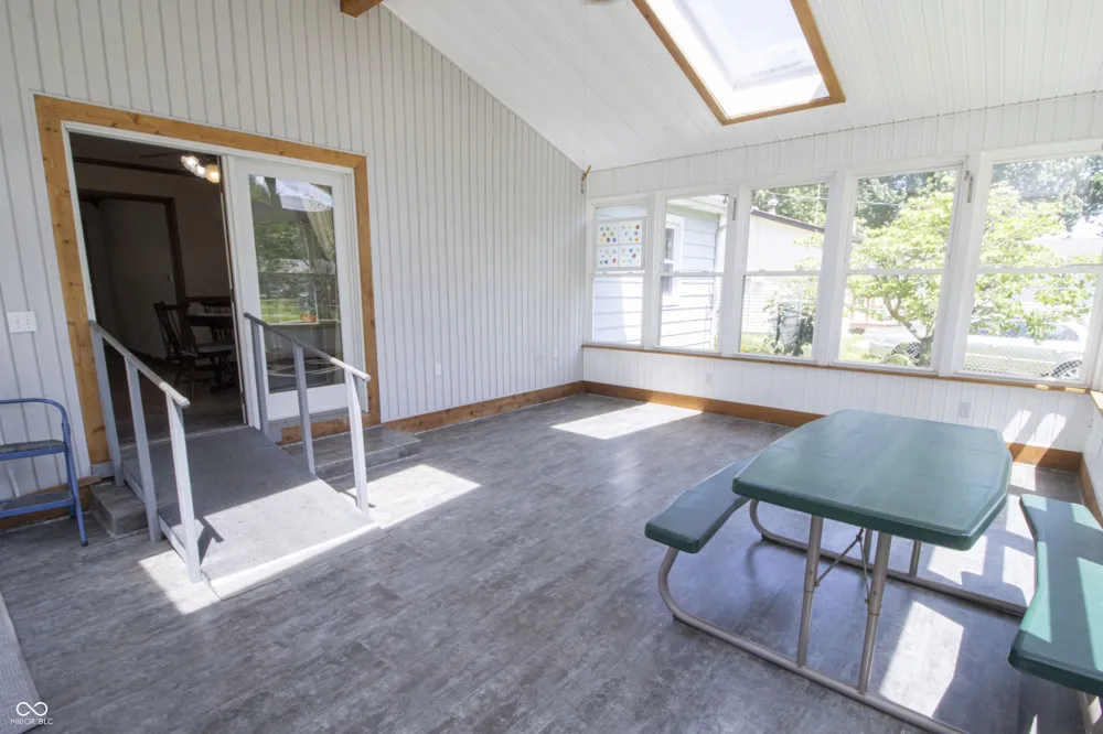513 E Howard Avenue Arcadia, IN 46030
