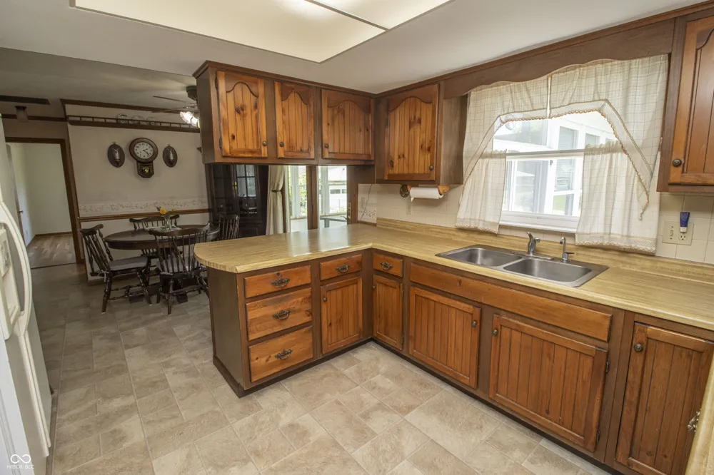 513 E Howard Avenue Arcadia, IN 46030