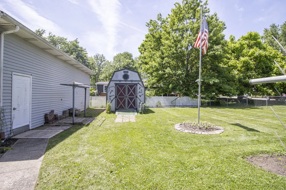 513 E Howard Avenue Arcadia, IN 46030