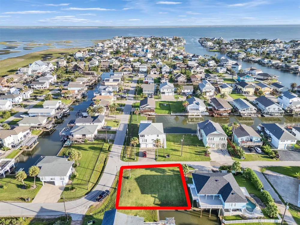 Pompano Way Jamaica Beach, TX 77554