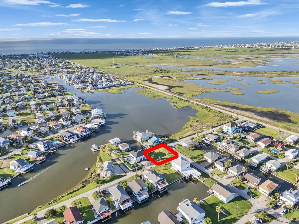 Pompano Way Jamaica Beach, TX 77554