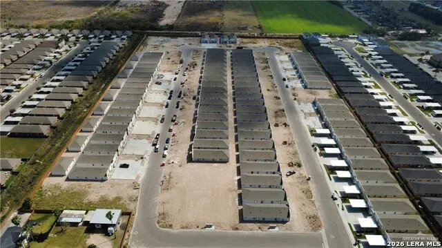 813 S ROCKPORT Alton, TX 78573