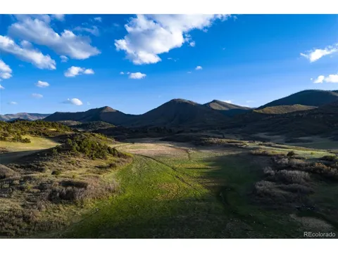 600 Acres
