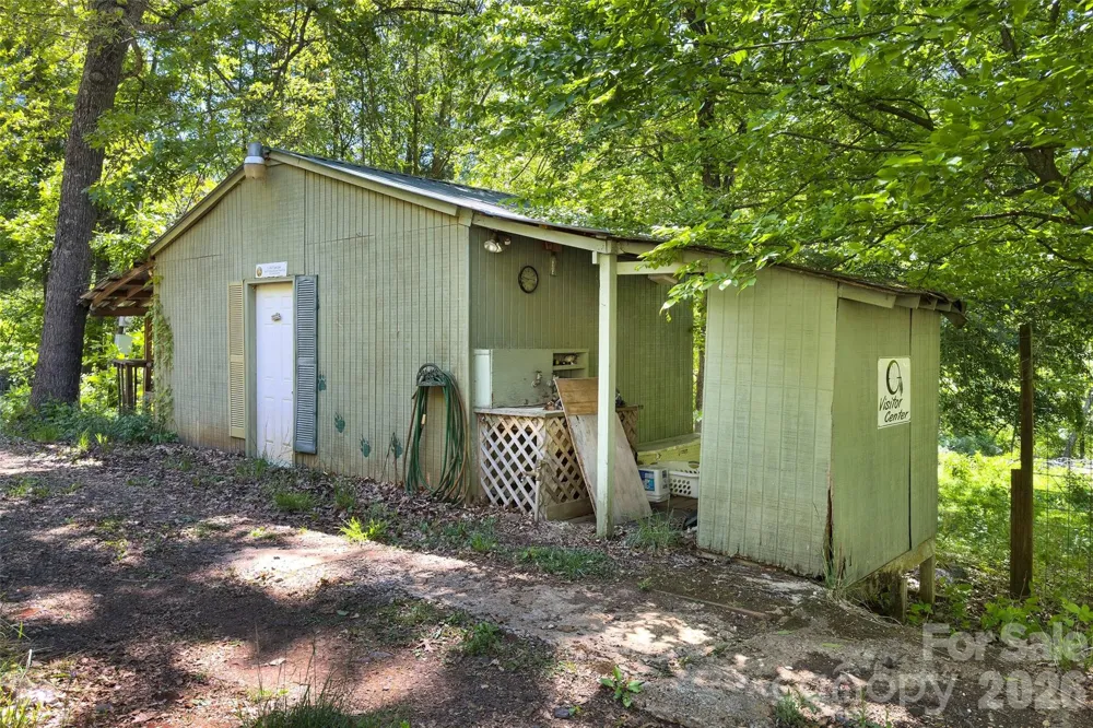 298 Wolf Crossing Bakersville, NC 28705