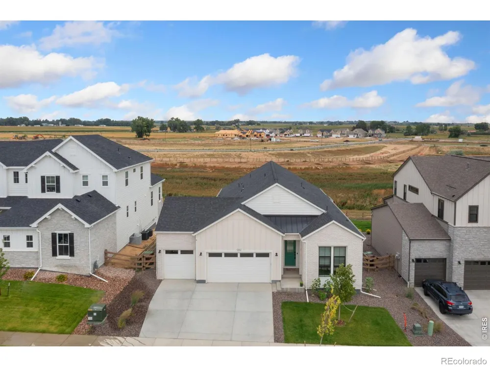 1232 Kitchel Lake Parkway