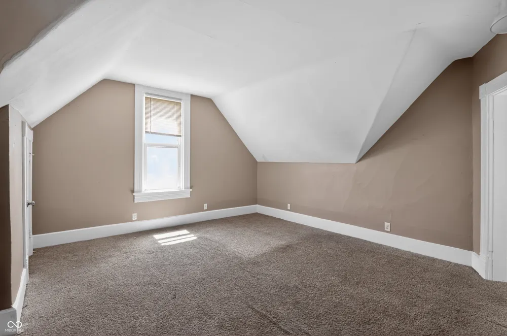 91 4th Avenue Beech Grove, IN 46107