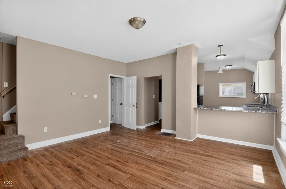 91 4th Avenue Beech Grove, IN 46107
