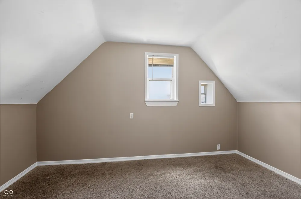 91 4th Avenue Beech Grove, IN 46107