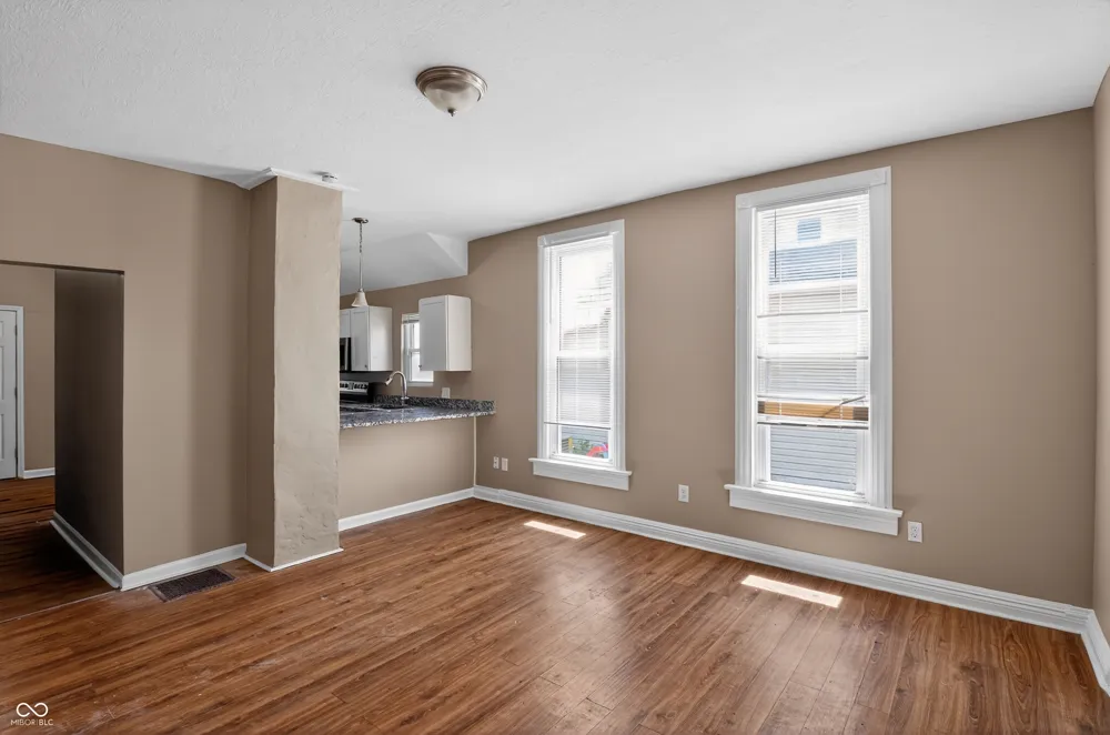 91 4th Avenue Beech Grove, IN 46107