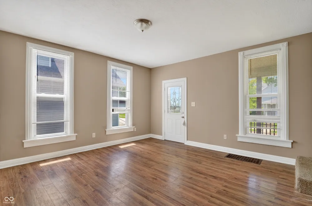 91 4th Avenue Beech Grove, IN 46107
