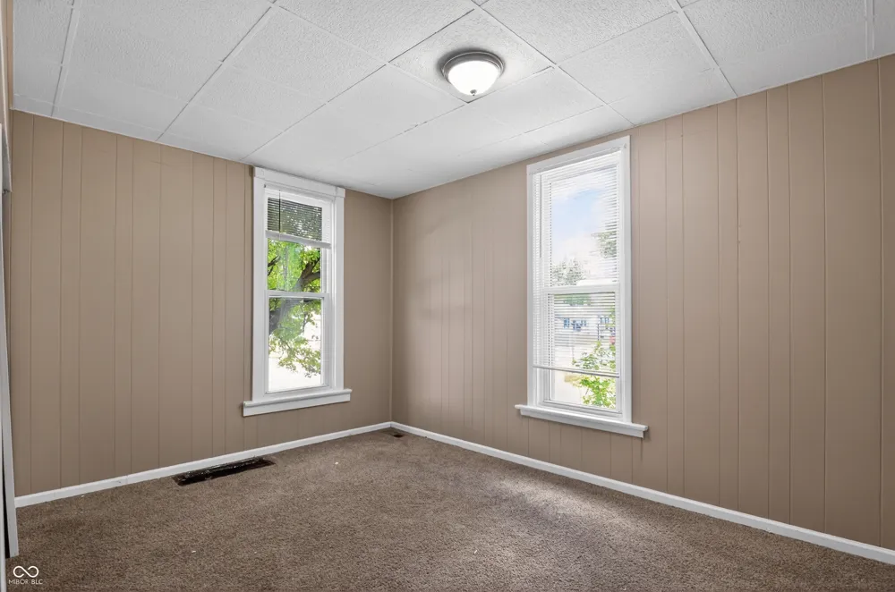 91 4th Avenue Beech Grove, IN 46107