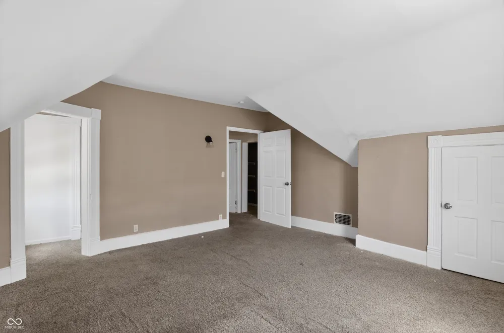 91 4th Avenue Beech Grove, IN 46107