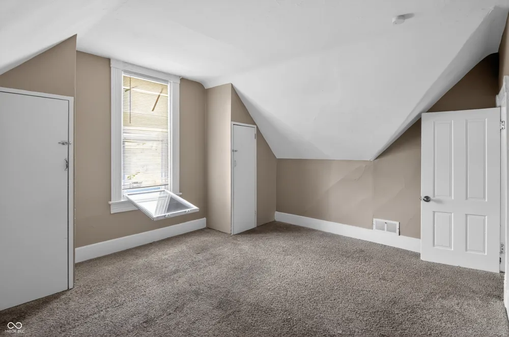 91 4th Avenue Beech Grove, IN 46107